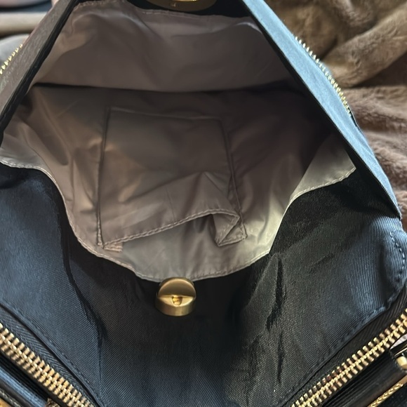 BAGGALLINI Black with Gold Crossbody Bag - Picture 3 of 11